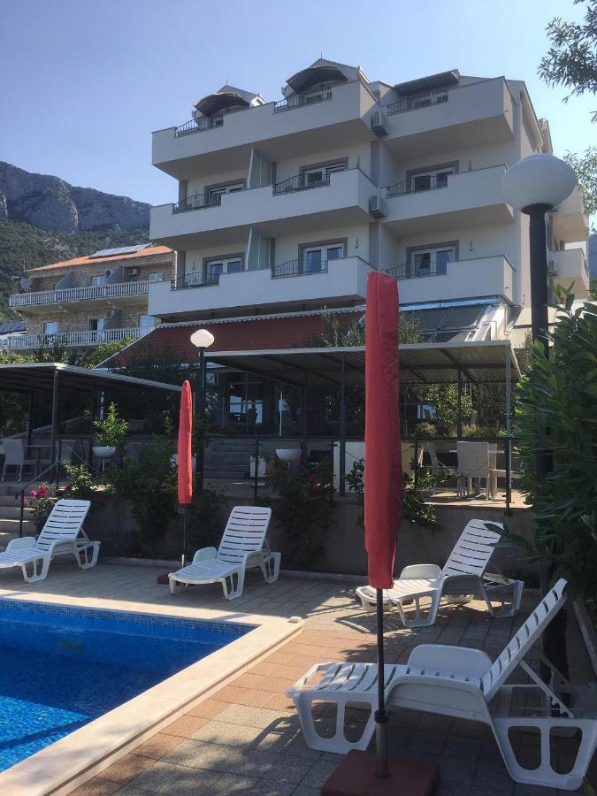 Hotel Lukas Gradac  Kültér fotó