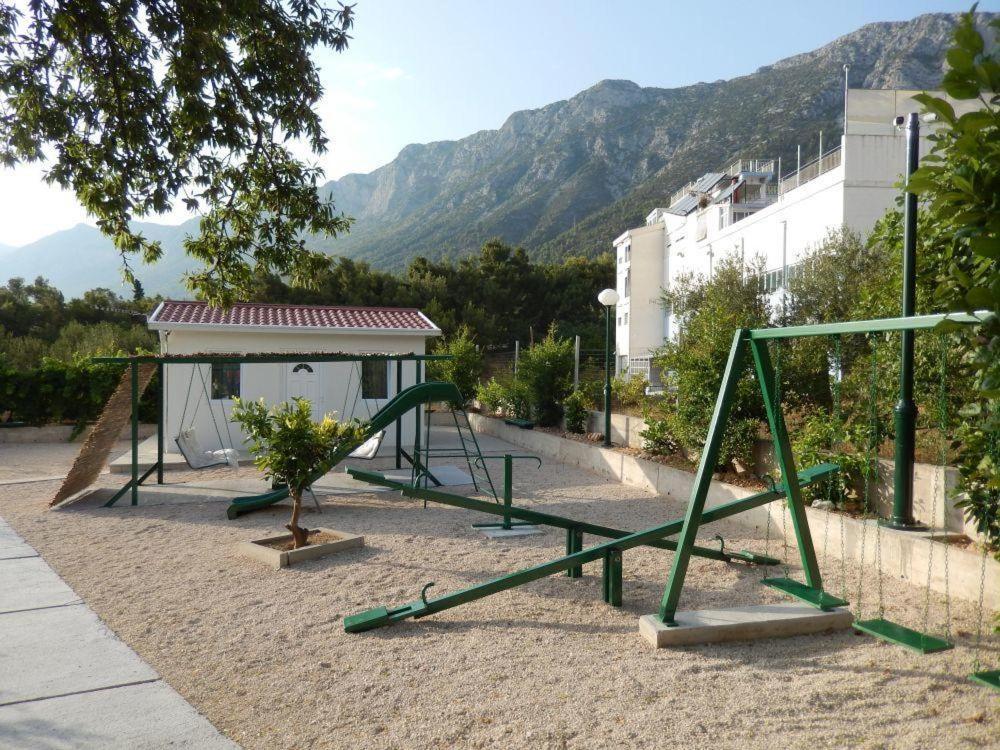 Hotel Lukas Gradac  Kültér fotó