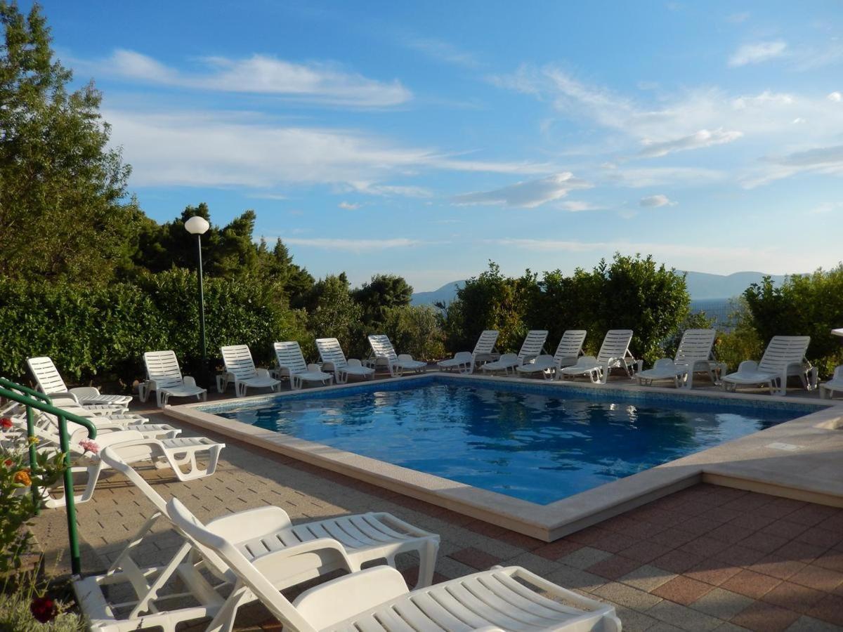 Hotel Lukas Gradac  Kültér fotó