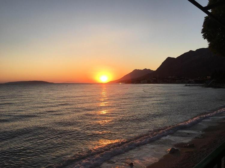 Hotel Lukas Gradac  Kültér fotó