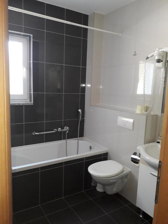 Hotel Lukas Gradac  Kültér fotó